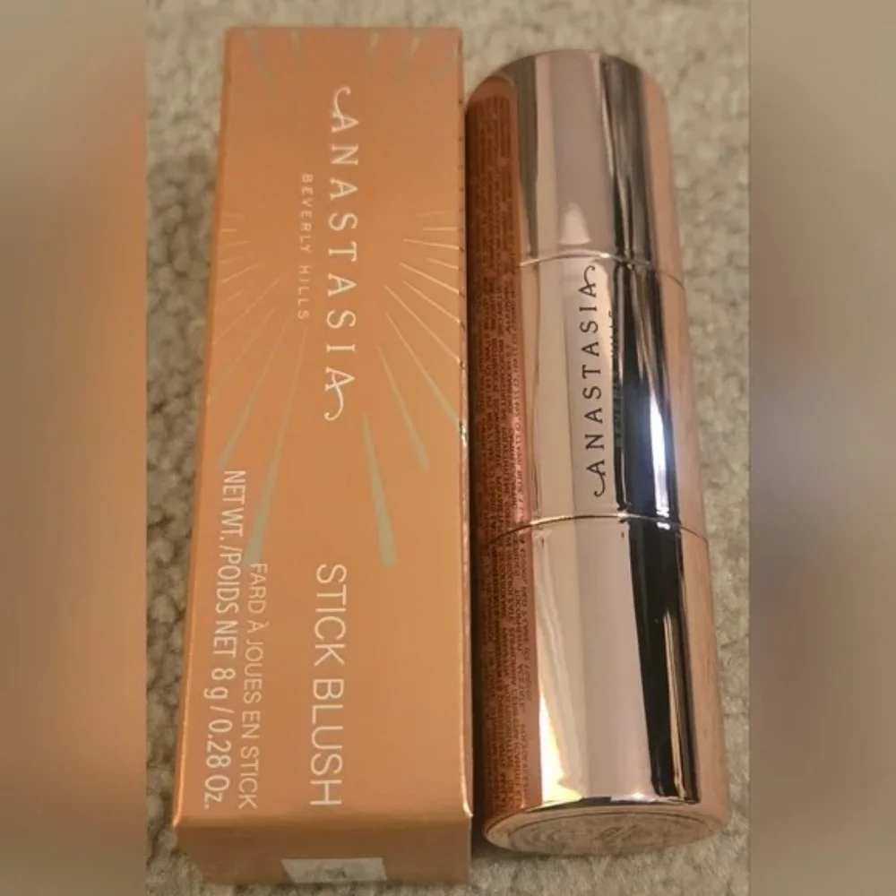 Anastasia Beverly Hills Cream Stick Blush with Applicator (Shade: Latte)